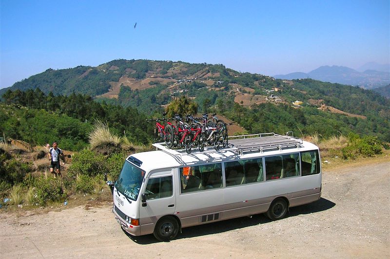 à VTT au Guatemala