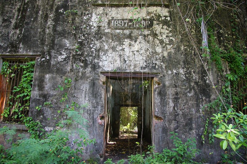 Ruines du bagne - île St Joseph - Îles du Salut  - Guyane