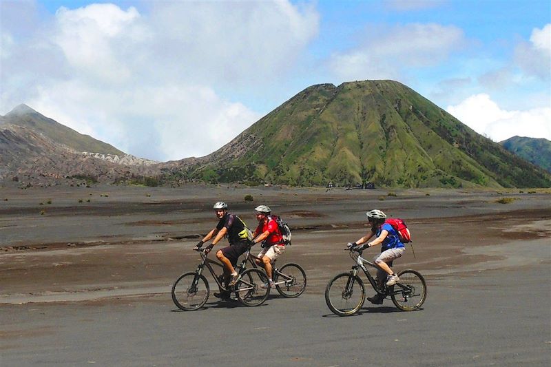 Randonnée à VTT de Java à Bali - Indonésie