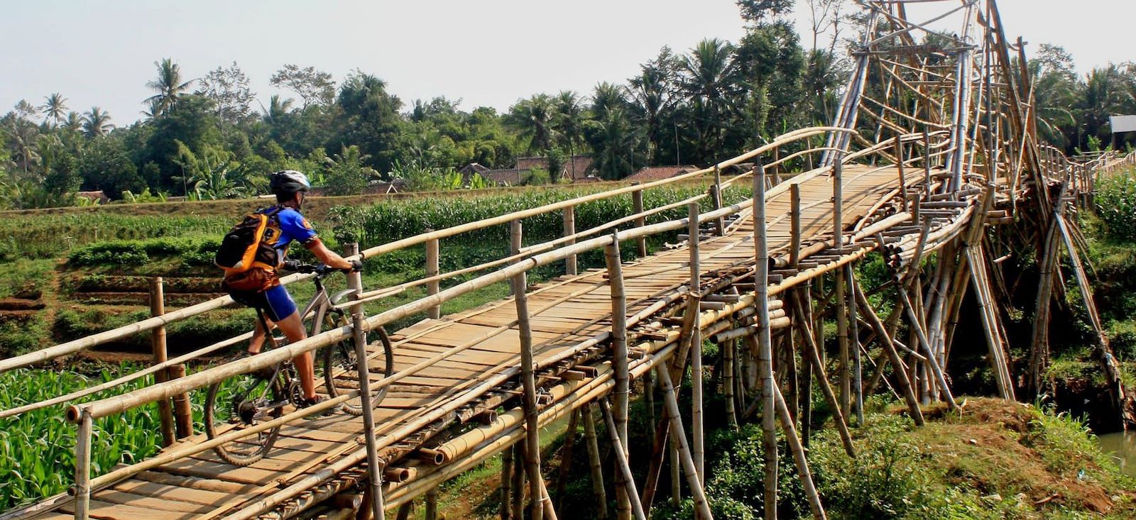 Belle échappée de Java à Bali (e-VTT)