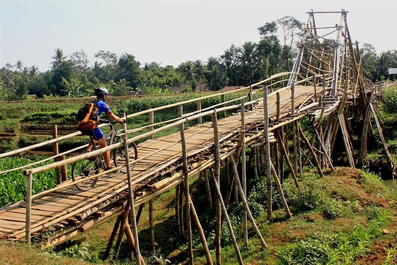 Belle échappée de Java à Bali (e-VTT)