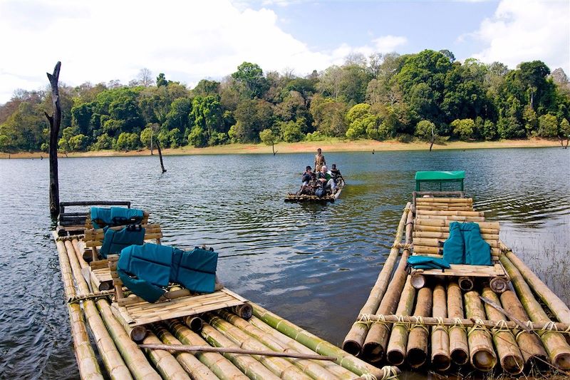 Découverte du parc national Periyar sur un radeau de bambou - Kerala - Inde