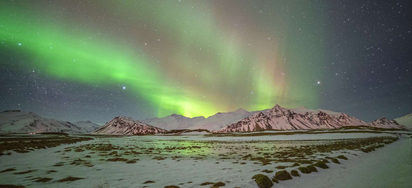 Voyage à la neige : Féerie boréale en Islande