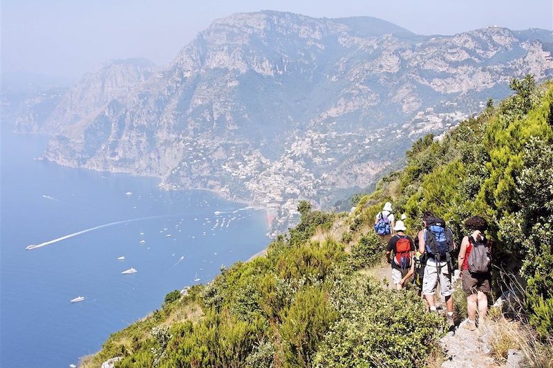 Naples, le Vésuve et Amalfi (A/R en train)