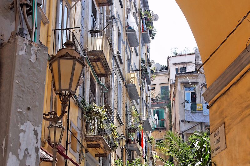 Naples, le Vésuve et Amalfi (A/R en train)