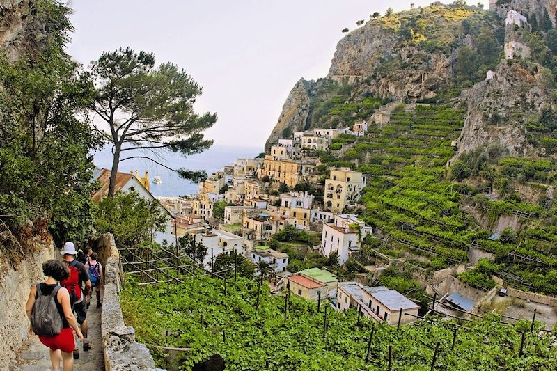 Naples, le Vésuve et Amalfi (A/R en train)