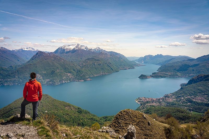 Vue sur le Lac de Côme depuis le refuge de Menaggio - Lombardie - Italie