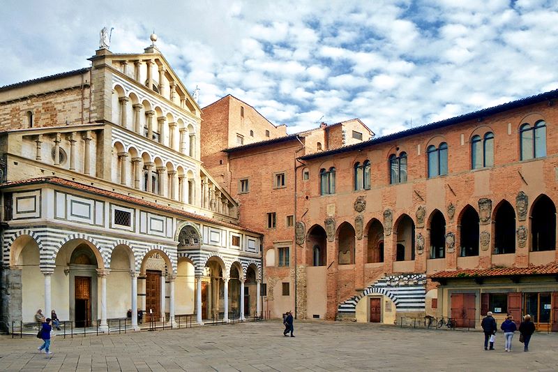 Piazza del Duomo à Pistoia - Toscane - Italie
