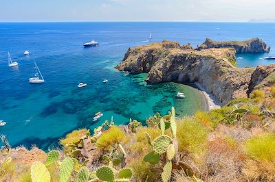 7 îles,8 volcans...Aventure entre mer et lave 4