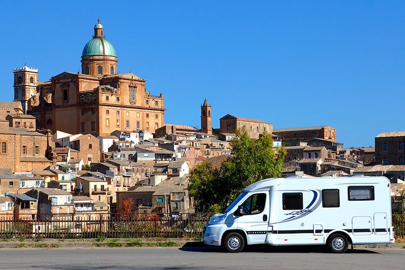 Campervan à Piazza Armerina - Sicile - Italie
