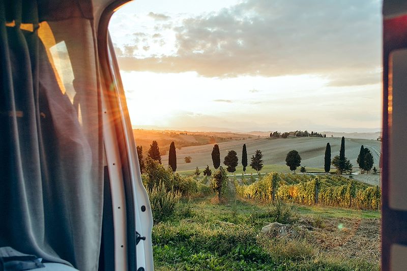 Autotour en van aménagé pour un voyage nomade entre nature, culture et dolce vita sur quatre roues.