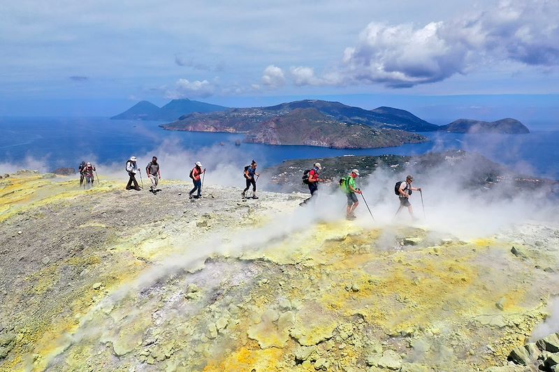 Les îles Éoliennes et l'Etna