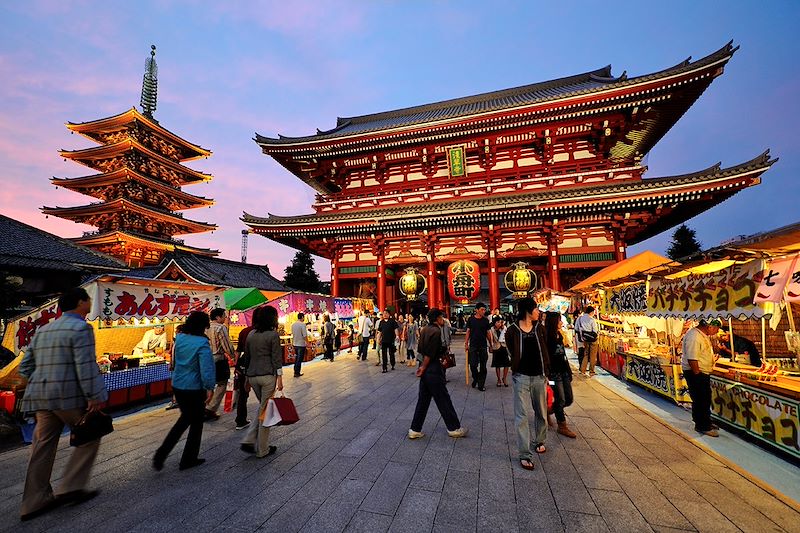 Temple Senso-ji dans le quartier d'Asakusa - Tokyo - Japon