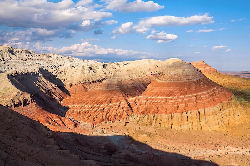Montagnes dans le parc national Altyn-Emel - Kazakhstan