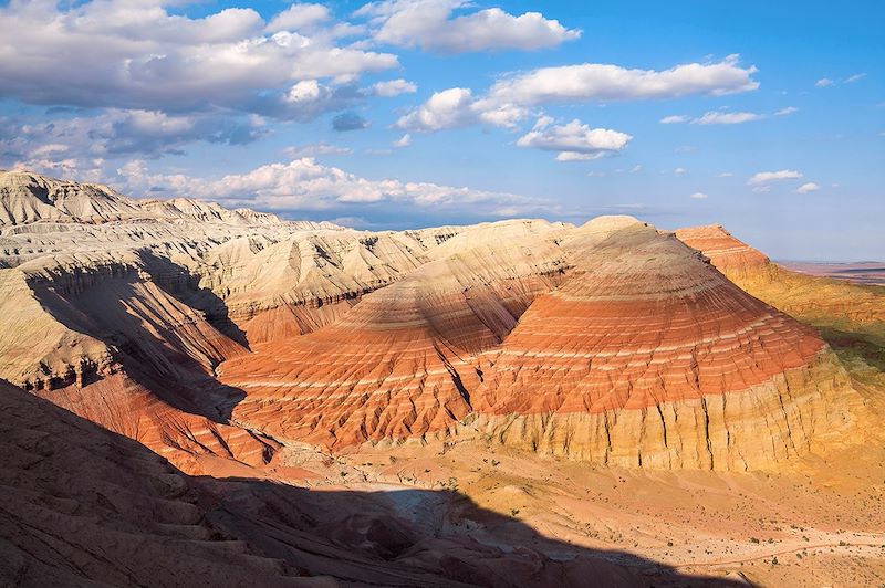 Montagnes dans le parc national Altyn-Emel - Kazakhstan