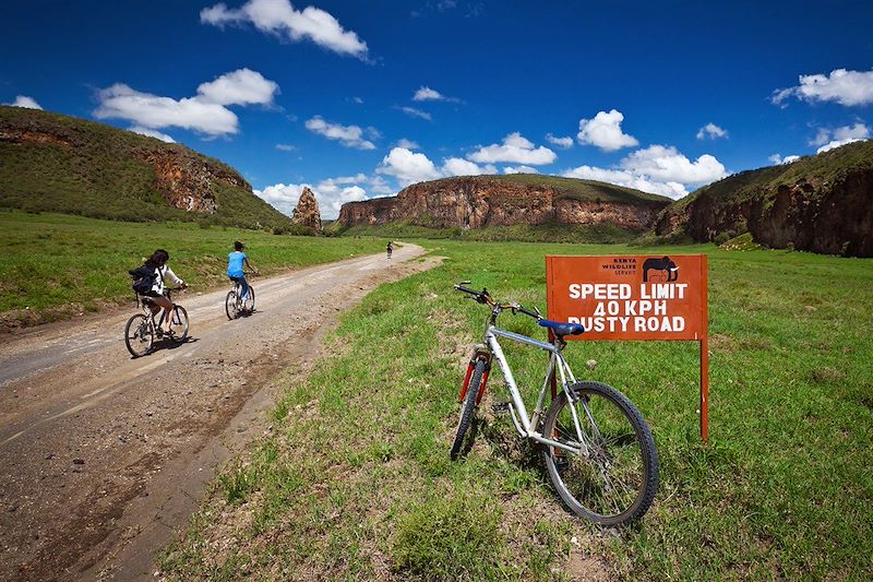 Vélos sur la route du Hell's Gate - Lac Naivasha - Kenya