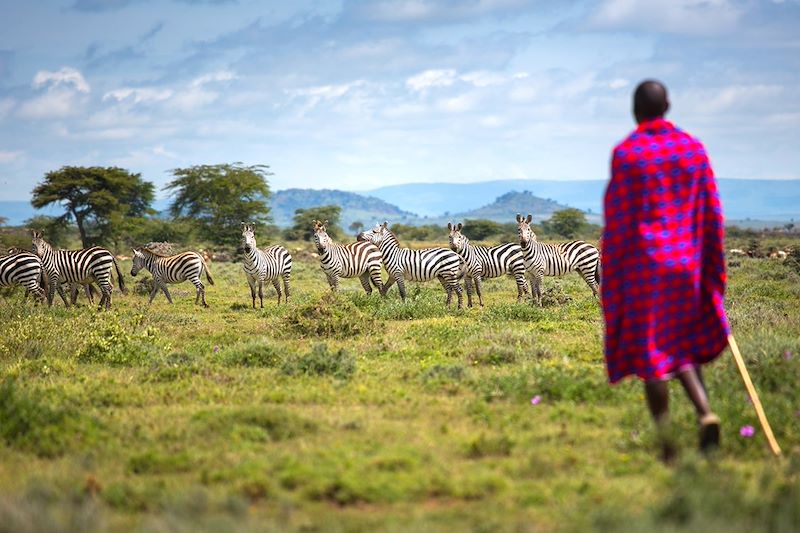 Safari en 4x4 dans le Masai Mara et au Lac Nakuru, safari à vélo, à pied et en bateau à Naivasha & découverte de la culture Masai 