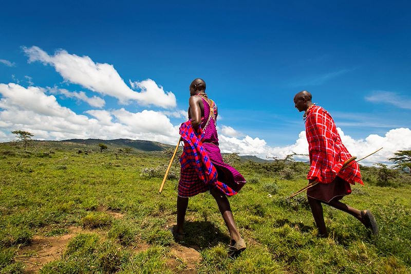 Safari randonnée bivouac à Loita Hills, séjour en éco-camp masaï, avec safaris au Lac Nakuru et à Masai Mara, avec guide privatif