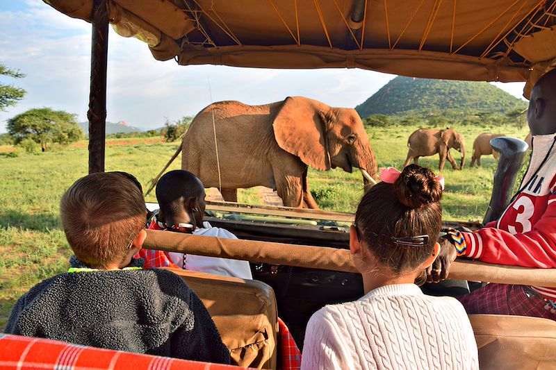 Safari au kenya en famille avec véhicule privé de safari et train local, d'Amboseli aux plages de Diani