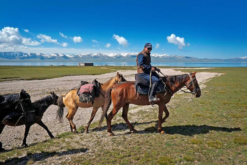 Homme à cheval - Lac de Son Koul - Province de Naryn - Kirghizistan