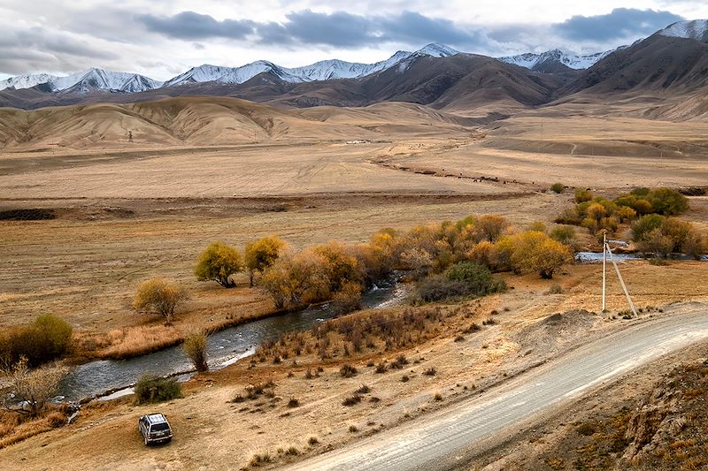 Autotour de 15 jours en 4x4 au Kirghizstan en immersion, avec nuits sous yourte.Son Koul, Tash Rabat, Issyk Koul, Lac Kel Suu 