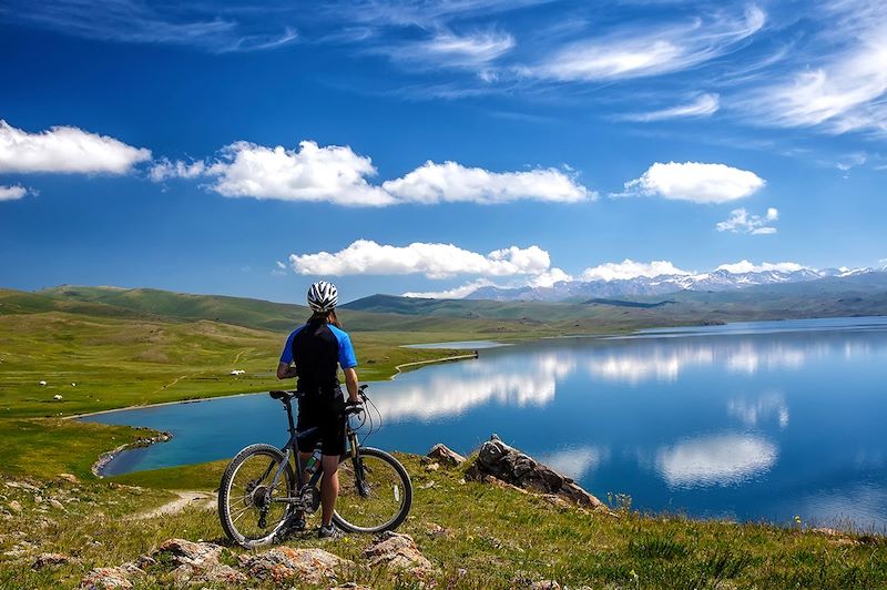 Brin de liberté à VTT en Kirghizie