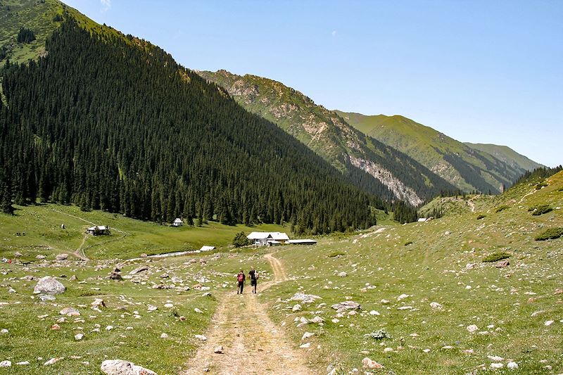 Au pays des monts Célestes