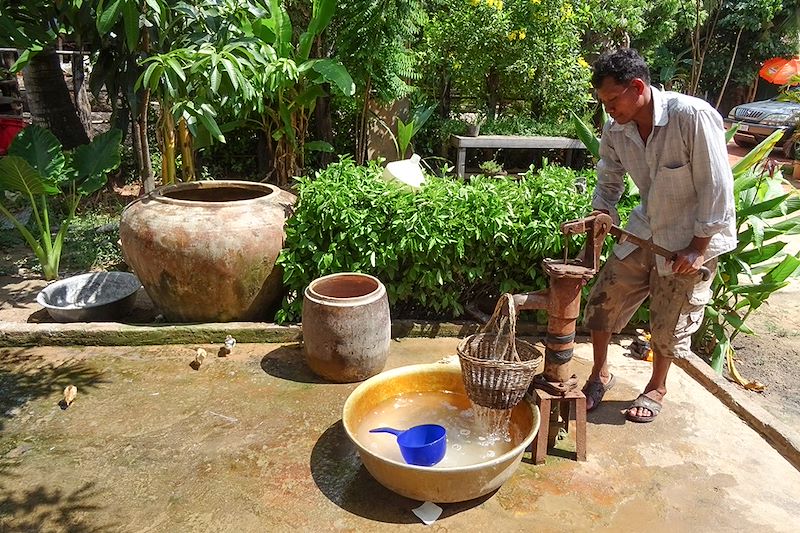 Immersion dans un village cambodgien : fabrication de nouilles de riz - Siem Reap - Cambodge