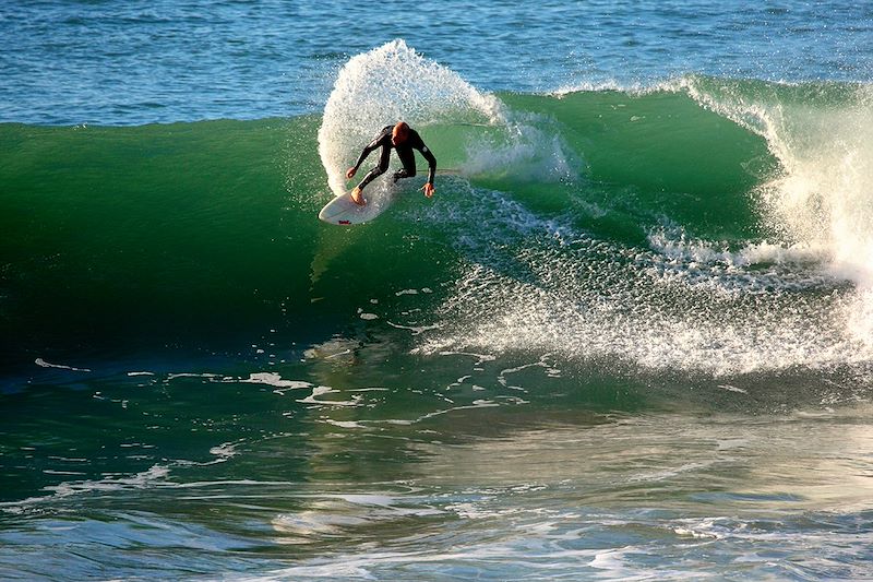 Surfeur à Taghazout - Maroc