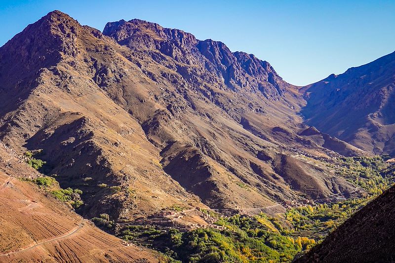Randonnée dans l'Atlas avec un guide privé, en itinérance au pied du Toubkal, entre bergeries et vallées et séjour à Marrakech