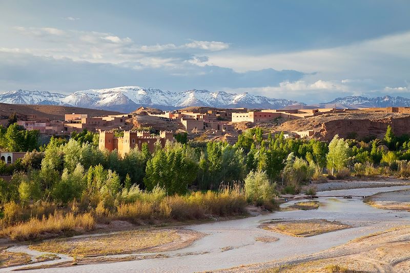 Vue sur Boumalne-Dadès et les montagnes de l'Atlas - Vallée du Dadès - Maroc