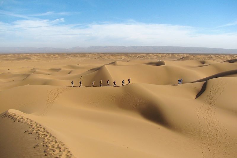 Randonnée dans les dunes de l'Erg Bouguerne - Vallée du Drâa - Maroc