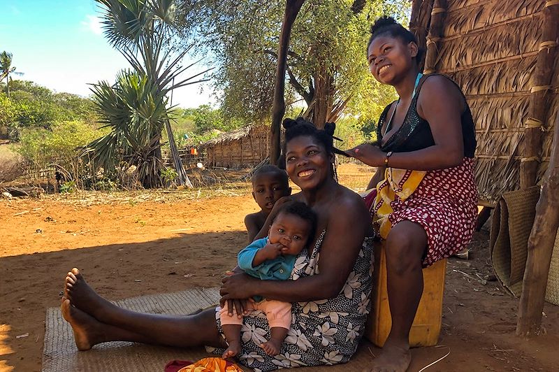 Rencontre dans un village - Nord de Madagascar