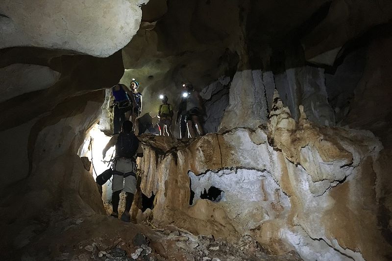 Découverte des Grottes de l'Ankarana - Nord de Madagascar