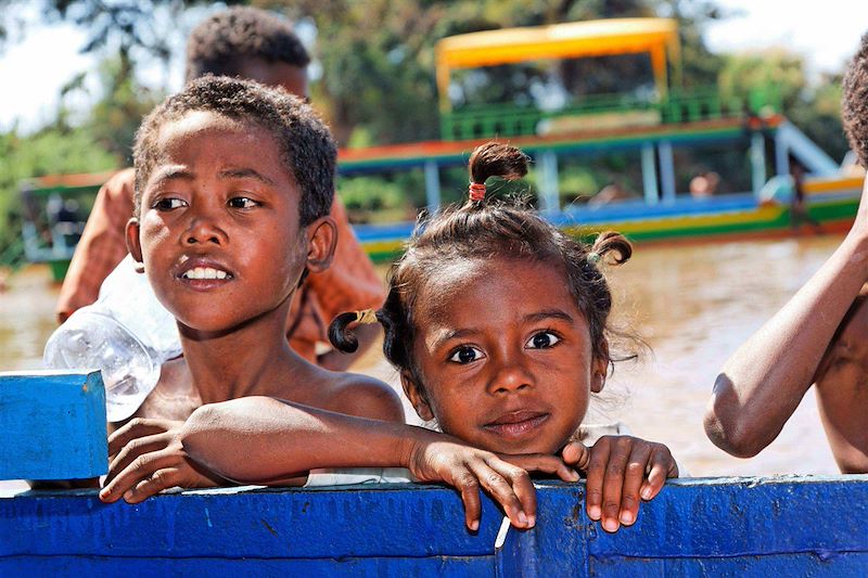 Entre Antsirabe et Miandrivazo, descente de la Rivière Tsiribihina - Madagascar