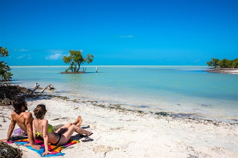 Couple sur l'île de Holbox - Etat du Quintana Roo - Mexique