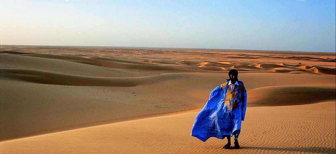 Randonnée au coeur des dunes de l'Adrar et découverte de Chinguetti.