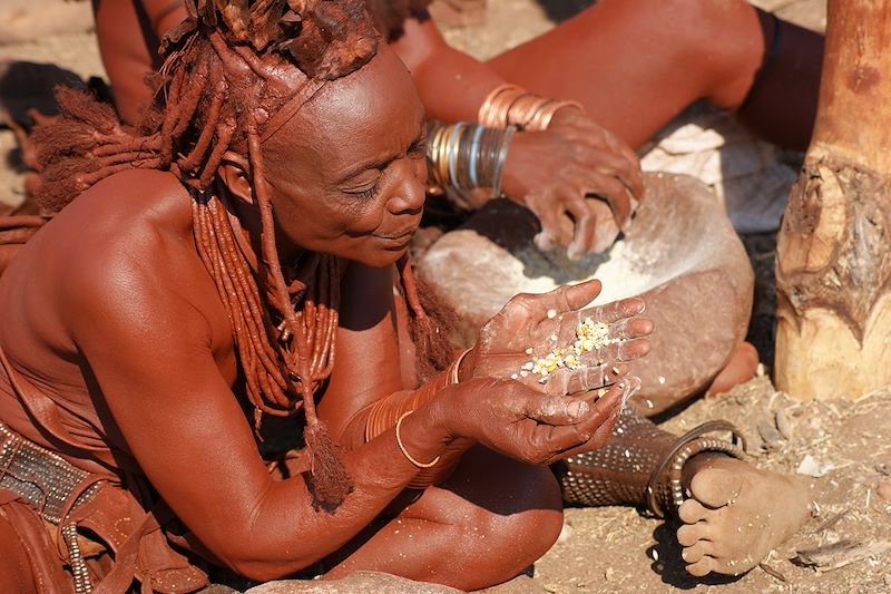 Himbas en Namibie