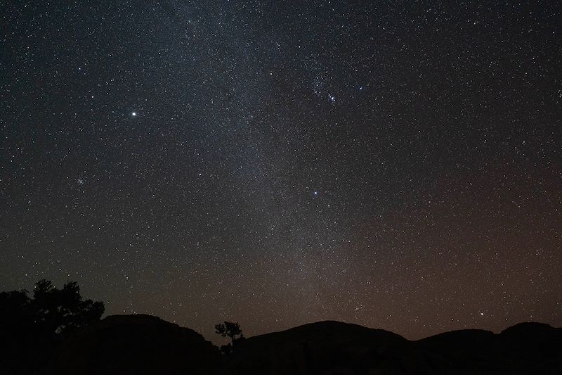 Ciel étoilé dans le désert