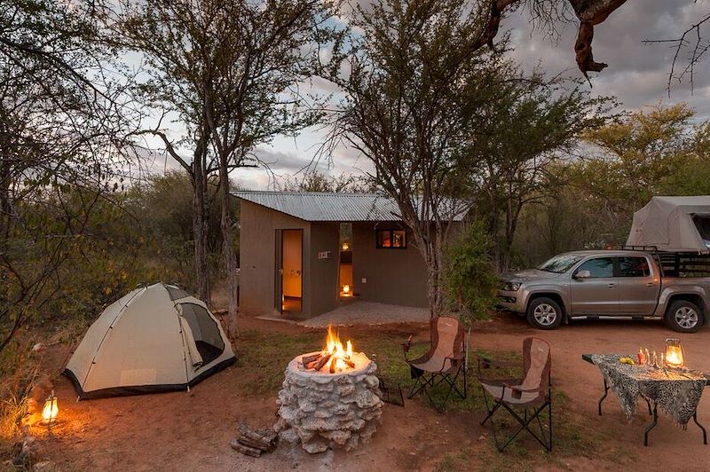 Onguma Tamboti Luxury Campsite - Etosha Est - Namibie  © Onguma Tamboti Luxury Campsite