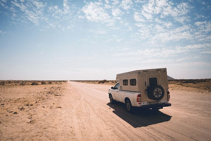 En camping car sur les pistes namibiennes