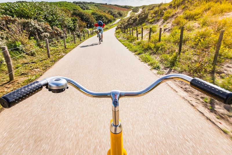 Cycliste près de La Haye - Hollande-Méridionale - Pays-Bas