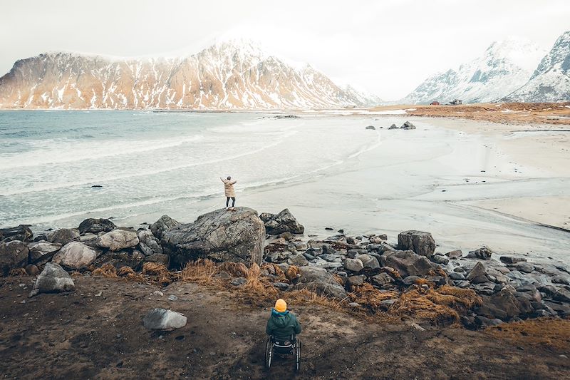 Voyage hivernal en Norvège, adapté aux personnes à mobilité réduite vers les îles Lofoten jusqu’à Tromsø, la porte de l’Arctique !
