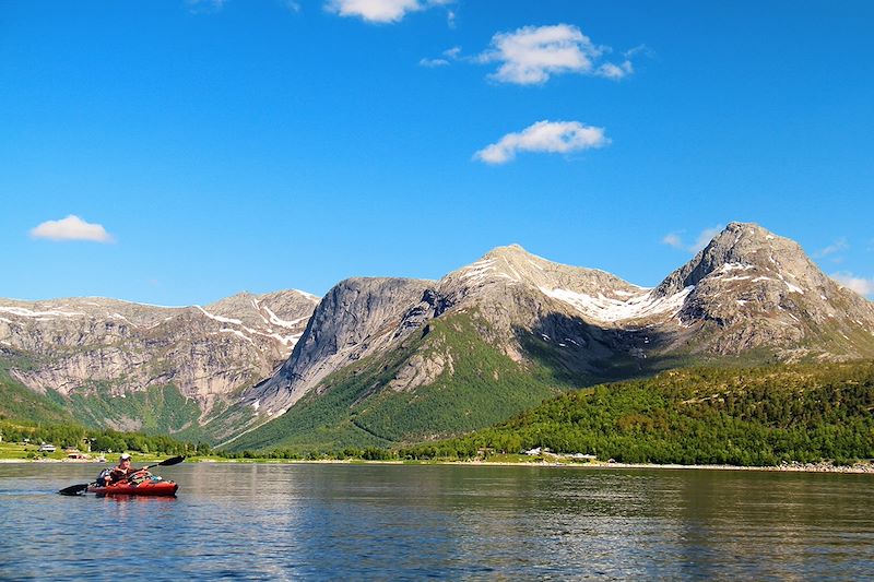 Rando kayak dans la baie d'Efjord