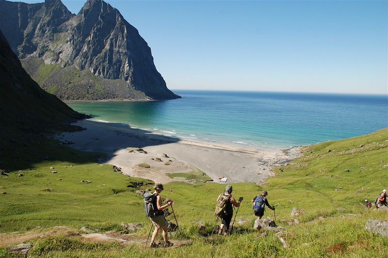 Randonnée en direction de la plage de la baleine (Kvalvika) - Norvège