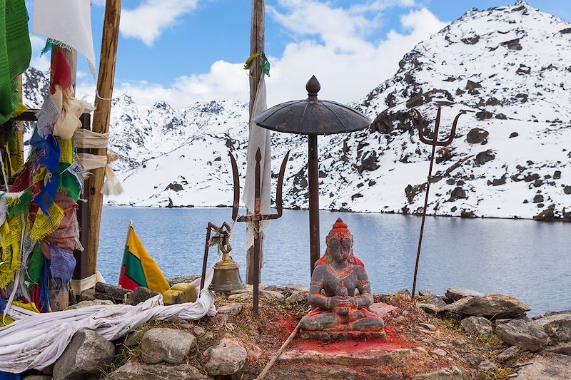 Sanctuaire sur le chemin des lacs Gosaïnkund - Langtang - District de Rasuwa - Népal