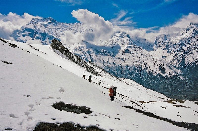 Vue sur les Annapurna depuis le col de Khang La