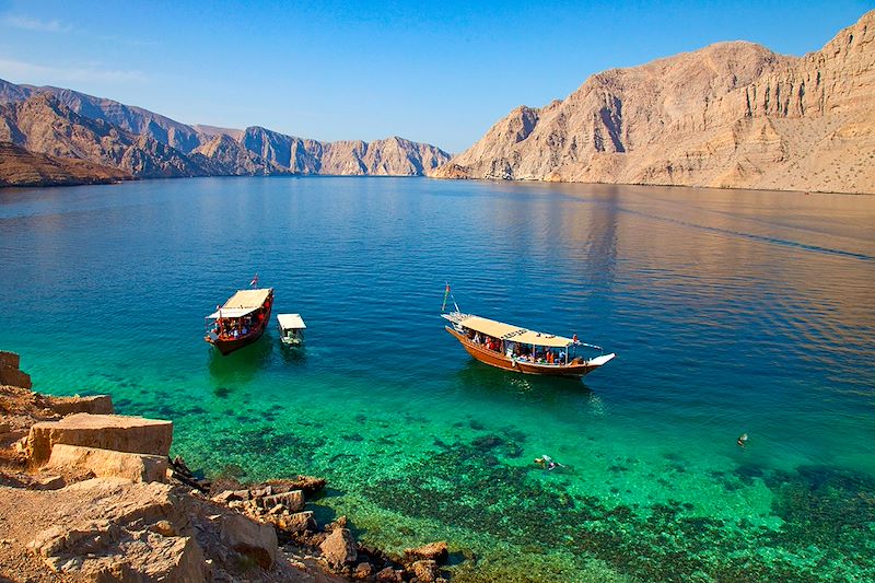Autotour à Oman en 4x4 avec tente de toit, des montagnes au désert du Wahiba Sands, puis excursion à la péninsule du Musandam.