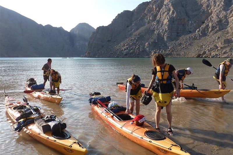 Kayak dans les fjords - Musandam - Oman