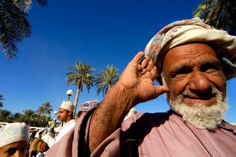 Scene de marche - Nizwa - Oman